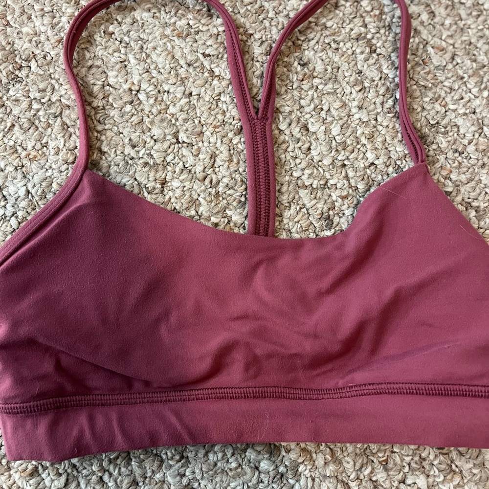 lululemon athletica Sports Bra in Burgundy